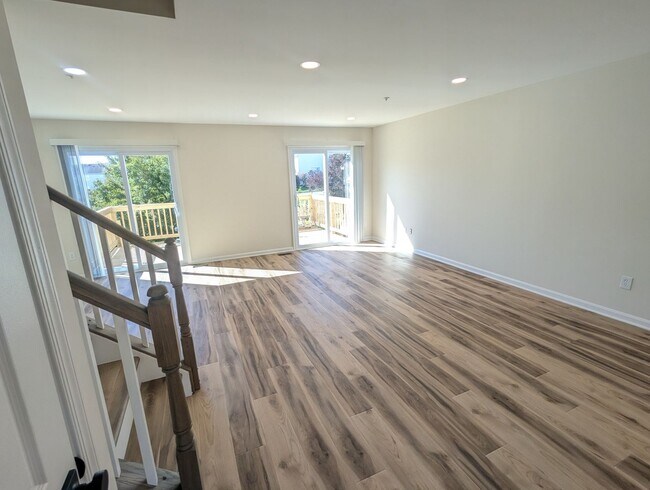 Building Photo - 7122 Collinsworth Pl