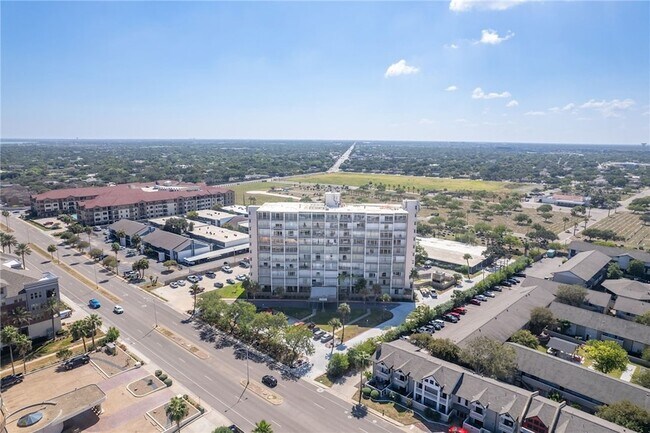 Building Photo - 4600 Ocean Dr