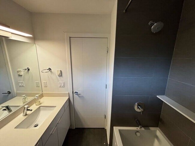 Building Photo - Modern Tri-Story in the heart of Capitol Hill