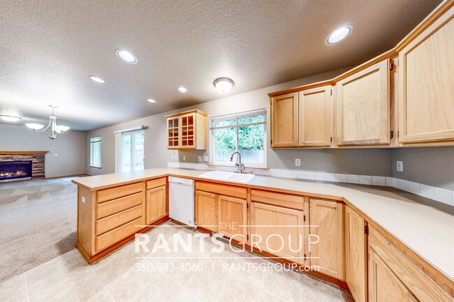 Building Photo - Great Home In Lacey