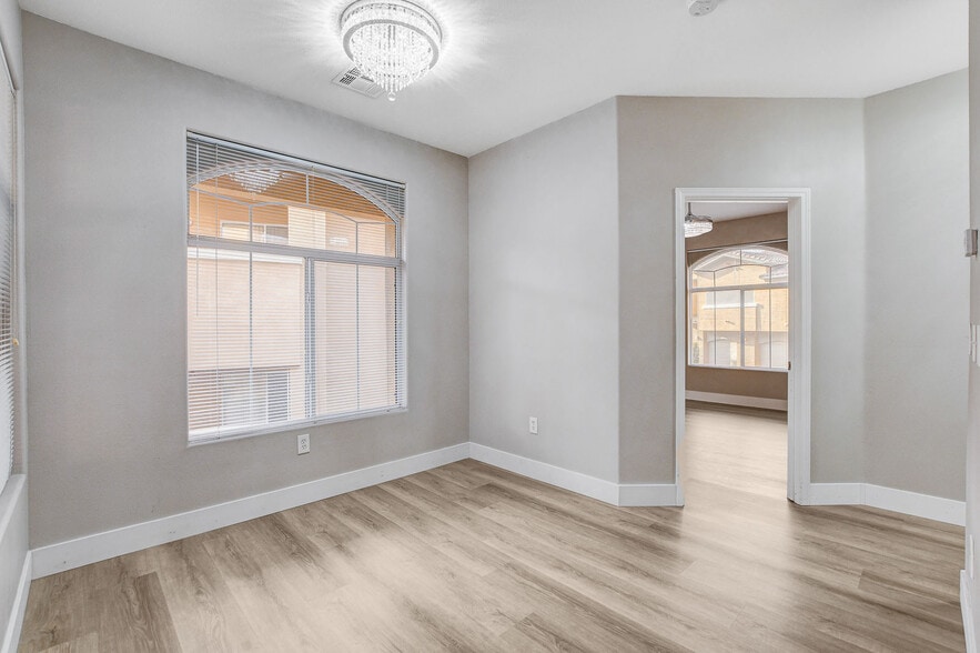 Building Photo - 1713 Sky of Red Dr