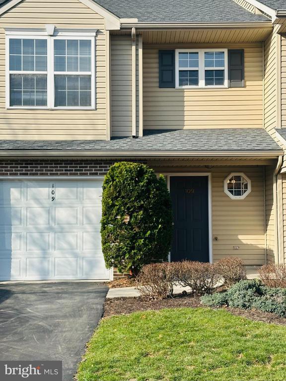 Building Photo - 109 Cardinal Ln