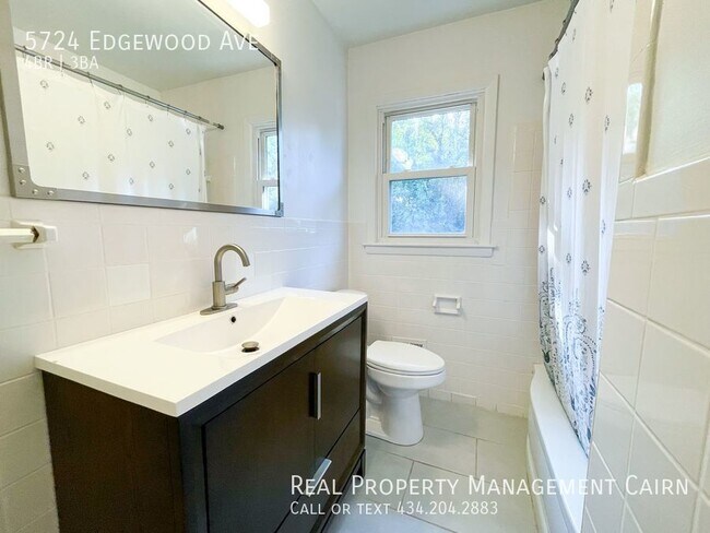 Building Photo - 4 Bed, 2.5 Bath Home -- Over 2k sqft, pati...