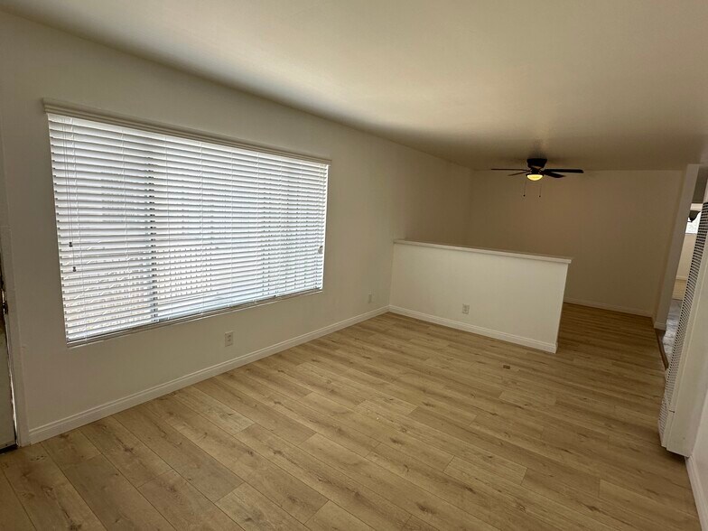 Building Photo - 1001 N Gay St