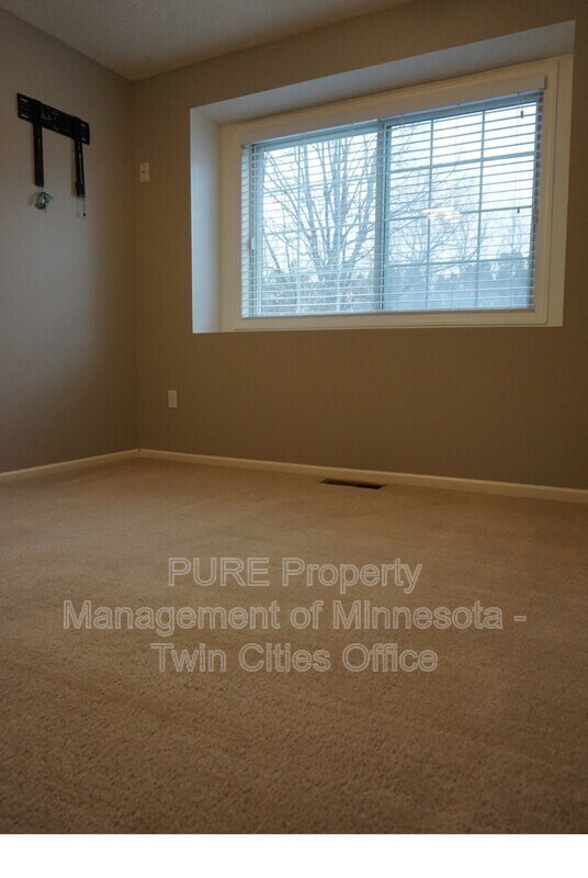 Building Photo - 506 Mariner Way