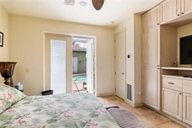 Building Photo - 4862 Conover Ct