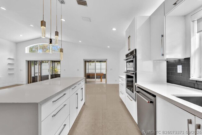 Building Photo - 3307 SW 49th St