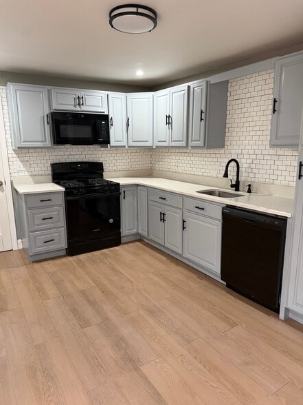 Building Photo - 47 Shawmut St