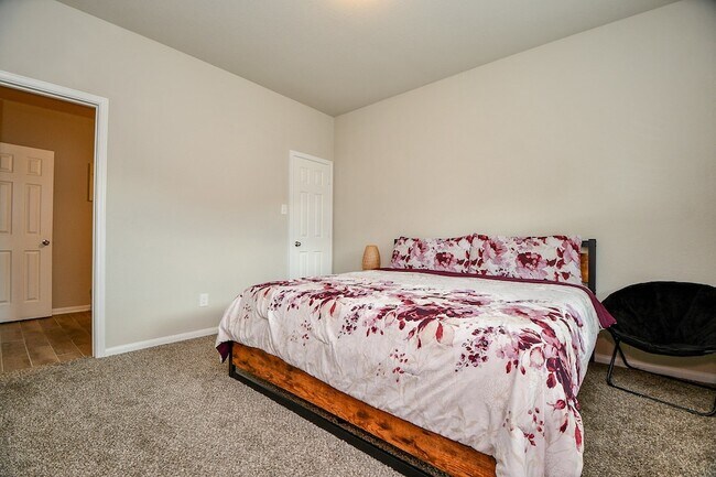 Building Photo - 2519 Sunlit Meadow Trl