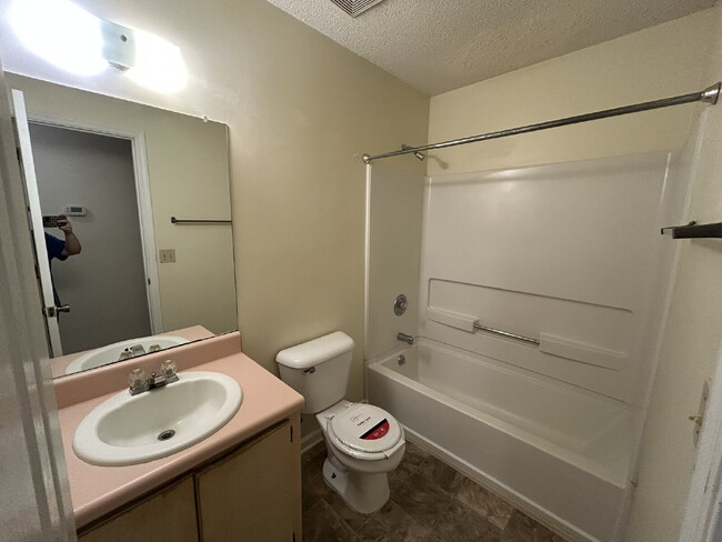 Building Photo - Home for Rent