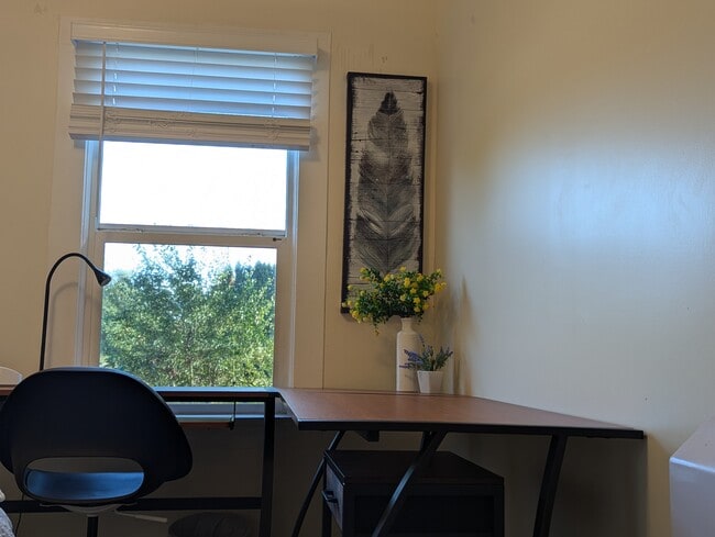 Building Photo - Farm House A