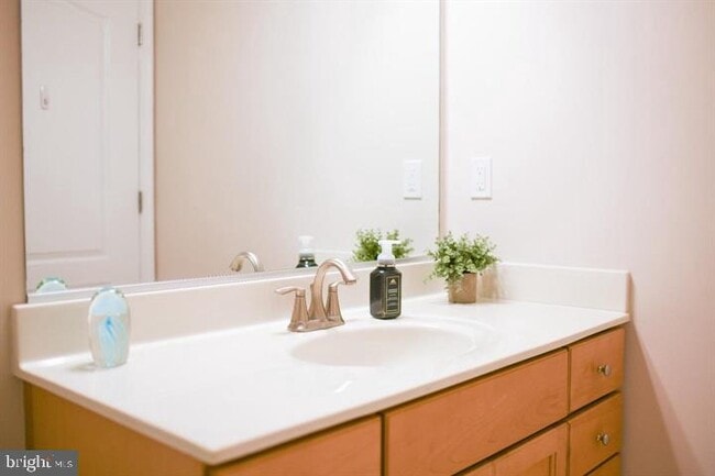 Building Photo - 8612 Wintergreen Ct