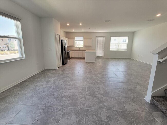 Building Photo - 241 Bogey Dr