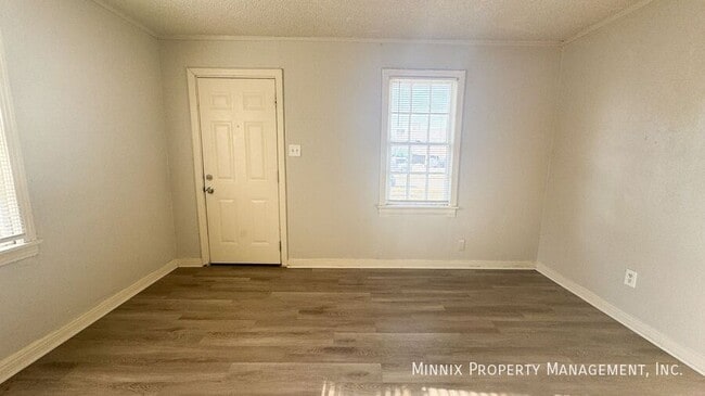 Building Photo - 2711 35th St