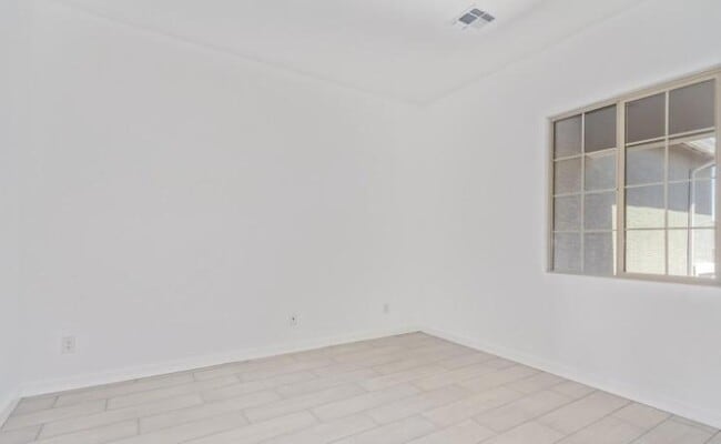 Building Photo - 24136 N 172nd Dr