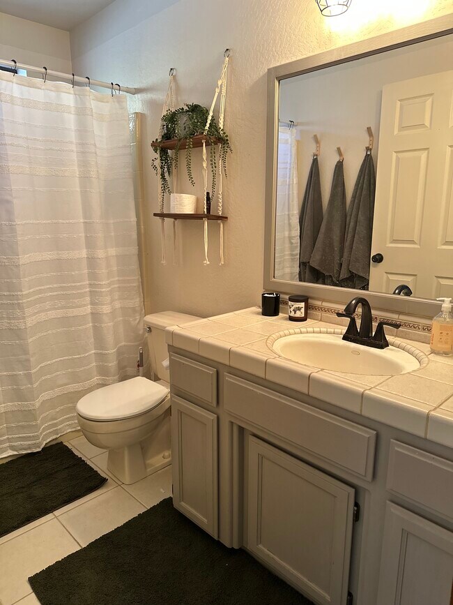 Building Photo - 22689 Cedar Pines Ave