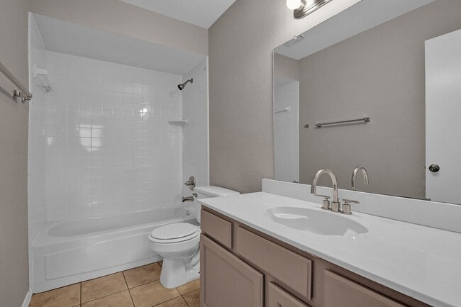 Building Photo - 7640 Kings Ridge Rd