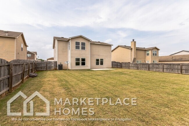 Building Photo - 29946 Glenrose Way