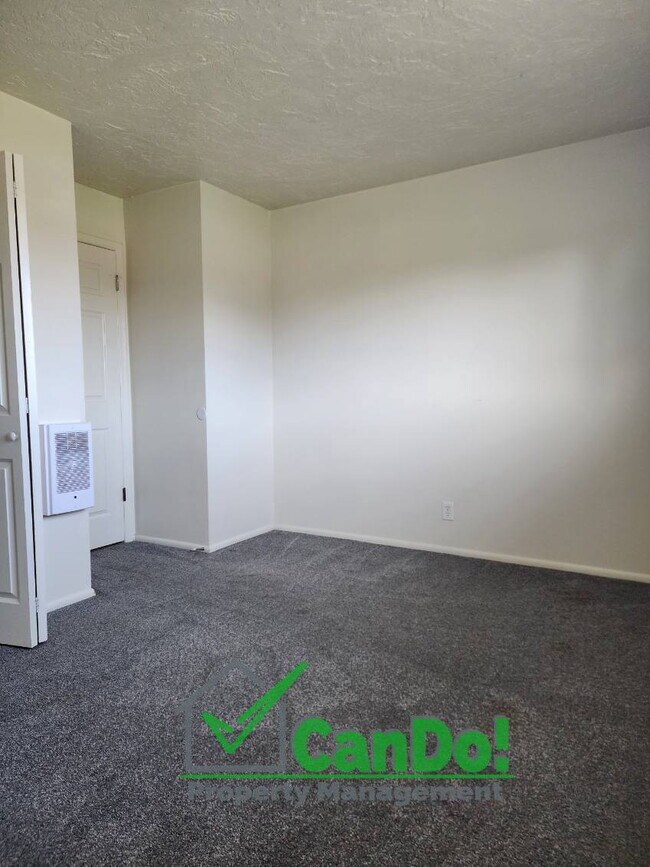 Building Photo - 2 Bedroom/ 1 Bathroom Apartment in Blackfoot Available July 1