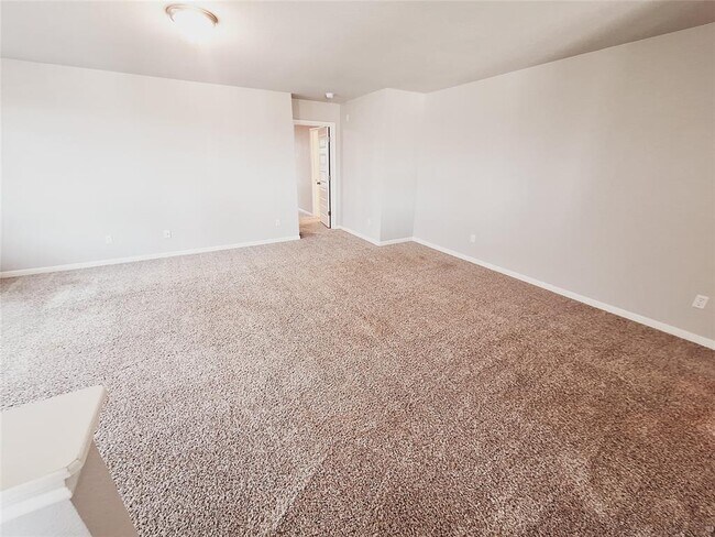 Building Photo - 124 Peruvian Ln