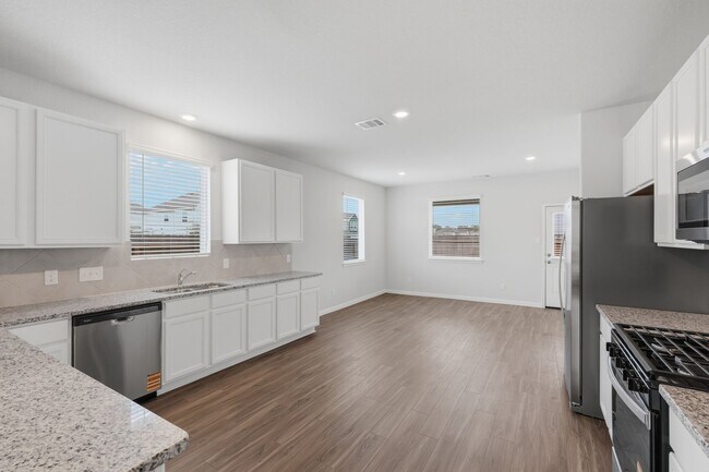 Building Photo - 2405 Bray Head Dr