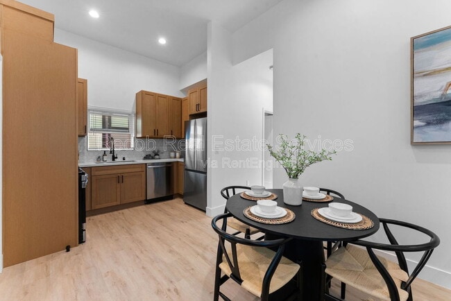 Building Photo - 6730 Mohawk St