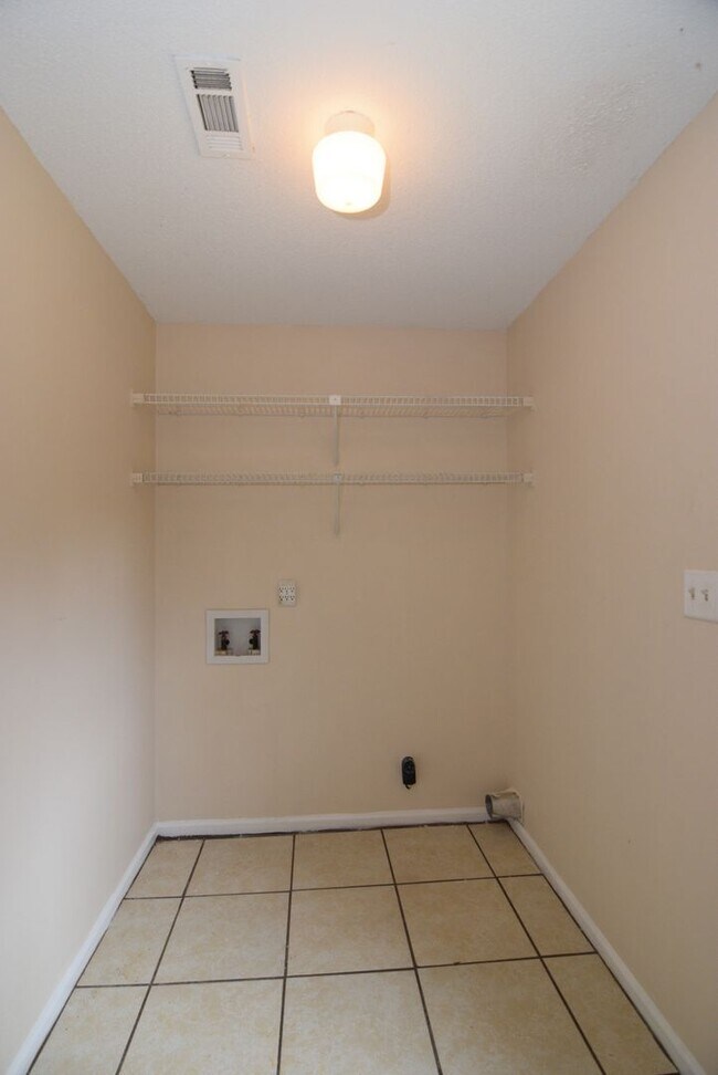 Building Photo - 4154 Arlington Rd