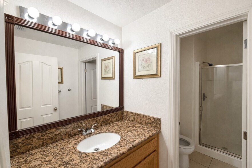 Building Photo - 632 Fisher Cir