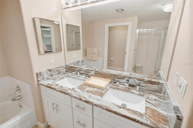 Building Photo - 60 Surfview Dr