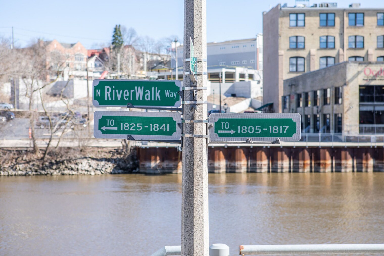 Building Photo - 225 E Michigan St