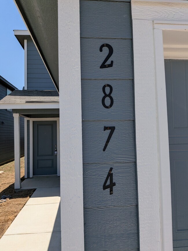 Building Photo - 2874 Red Diamond