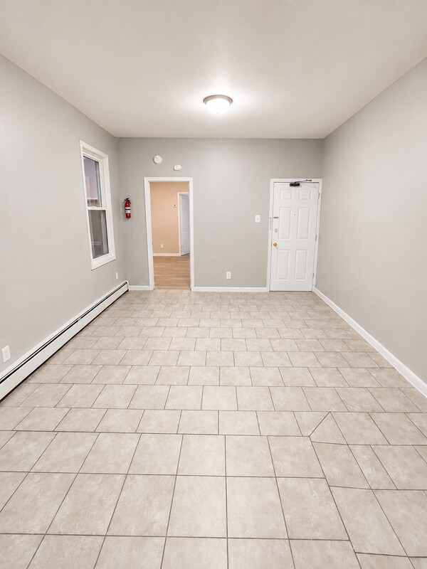 Building Photo - 106 Old Bergen Rd