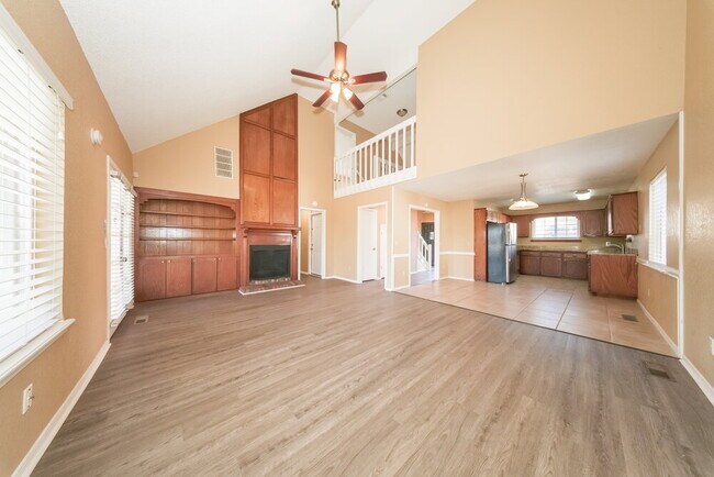 Building Photo - 2108 NE 9th St