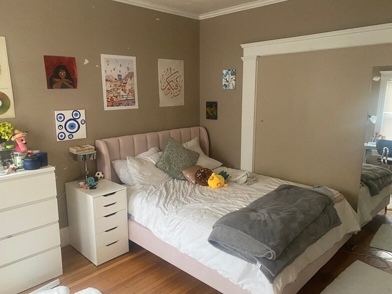 Building Photo - 29 Sunset Rd