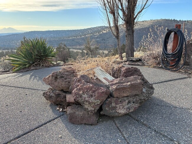 Building Photo - Peaceful Terrebonne Living Near Steelhead Falls, Unbelievable Views!