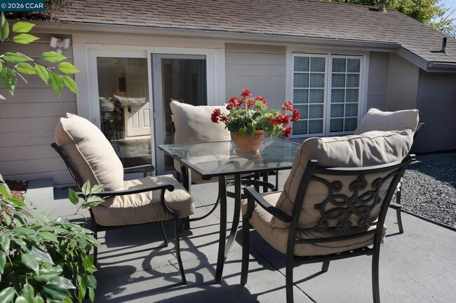 Building Photo - 4815 Appian Way