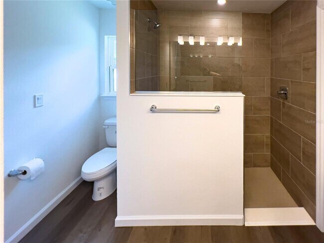 Building Photo - 154 Bren Mar Ln