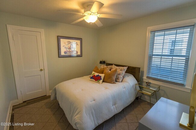 Building Photo - 720 Gheens Ave