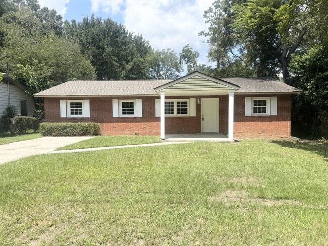 Primary Photo - 224 Francis St