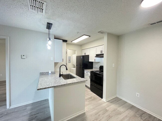 Building Photo - Fully Renovated 1-Bedroom, 1-Bath Condo in Gated Community – Available Now!