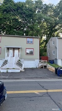 Building Photo - 140 Forest Rd