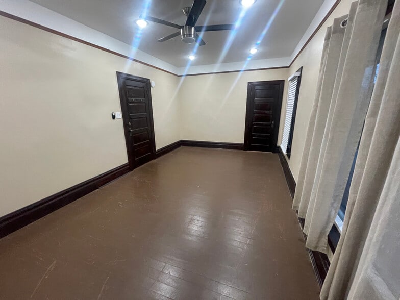 Building Photo - 1920 Sonoma Blvd