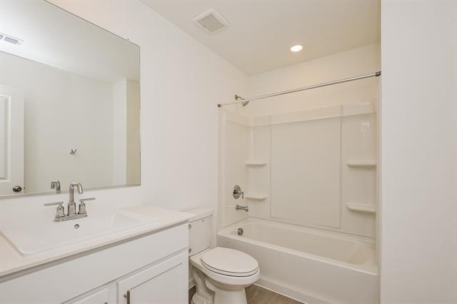 Building Photo - 2720 Mistwood Dr