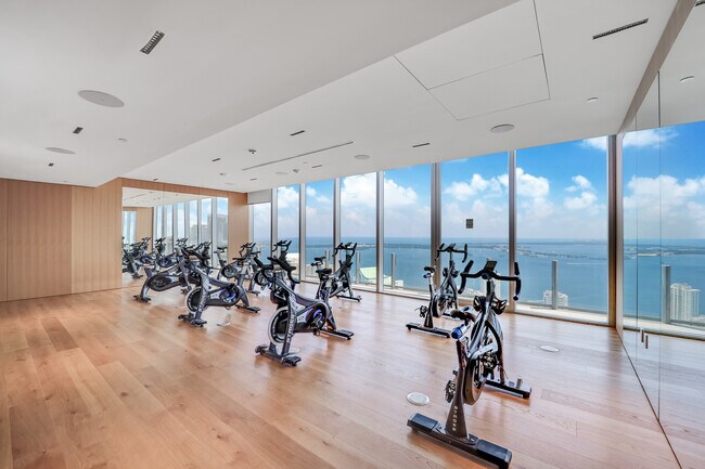 Building Photo - 300 Biscayne Blvd Way