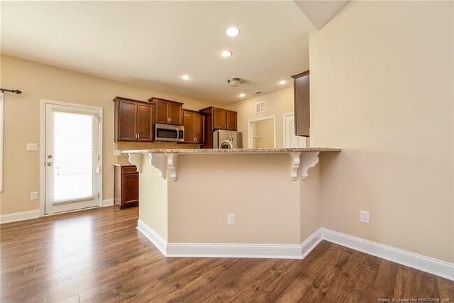 Building Photo - 620 Stonebriar Ave