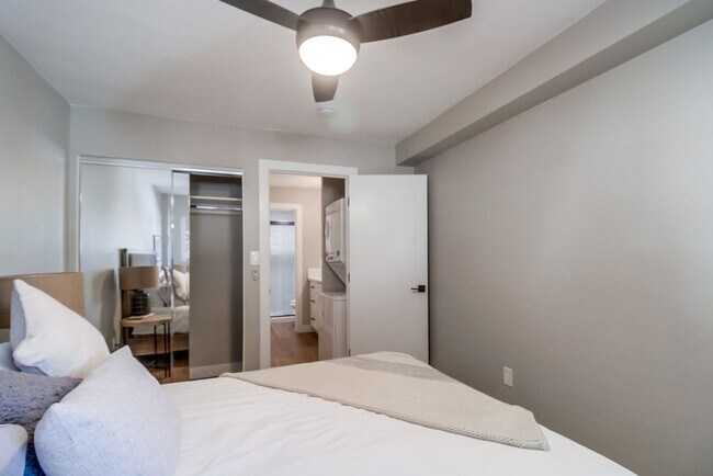 Interior Photo - Glo Apartments