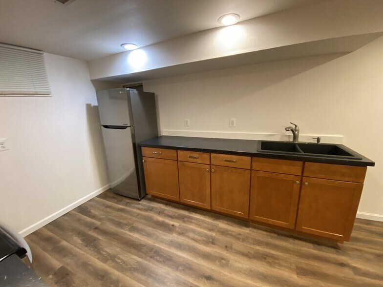 Kitchen - 421 N Hammonds Ferry Rd