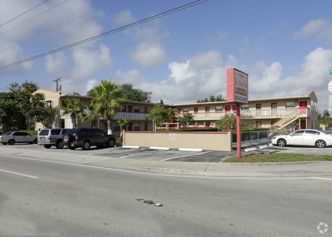 Primary Photo - Bel House Apartments