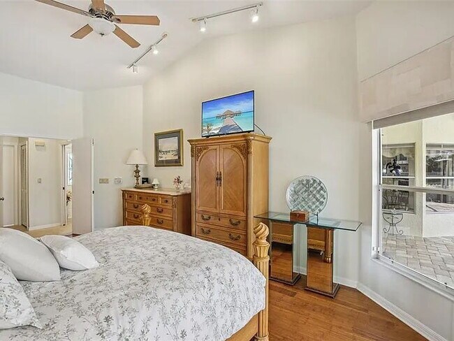 Building Photo - "Pool Home! Spacious 3-Bed, 2-Bath Gem on Shoreline Drive, Clearwater"