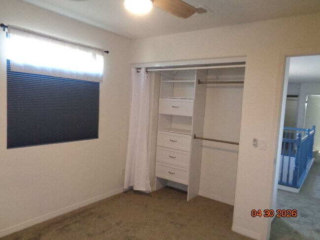 Building Photo - Spacious 4 Bedroom with RV Access in Rosamond